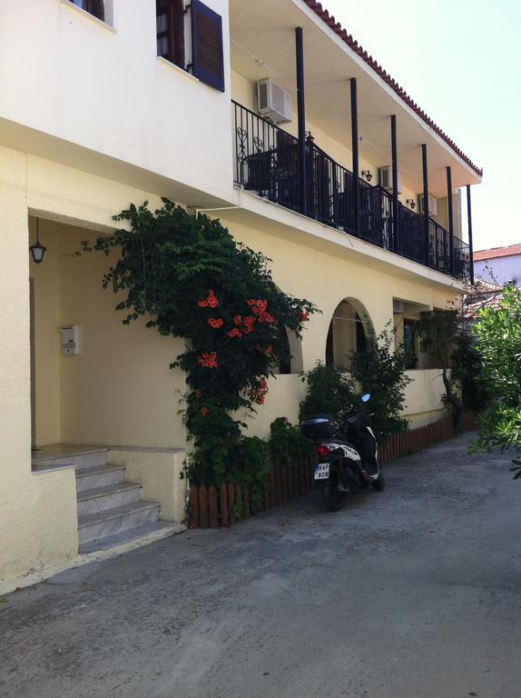 Eleni'S House Skiathos Hotel Exterior foto